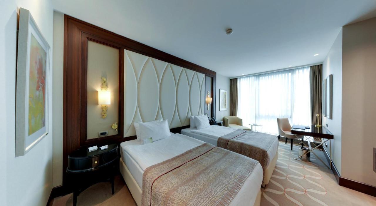 Elite World Grand Istanbul Basin Ekspres Hotel Екстериор снимка