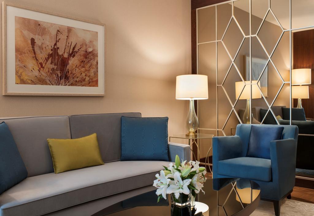 Elite World Grand Istanbul Basin Ekspres Hotel Екстериор снимка A living room at the hotel
