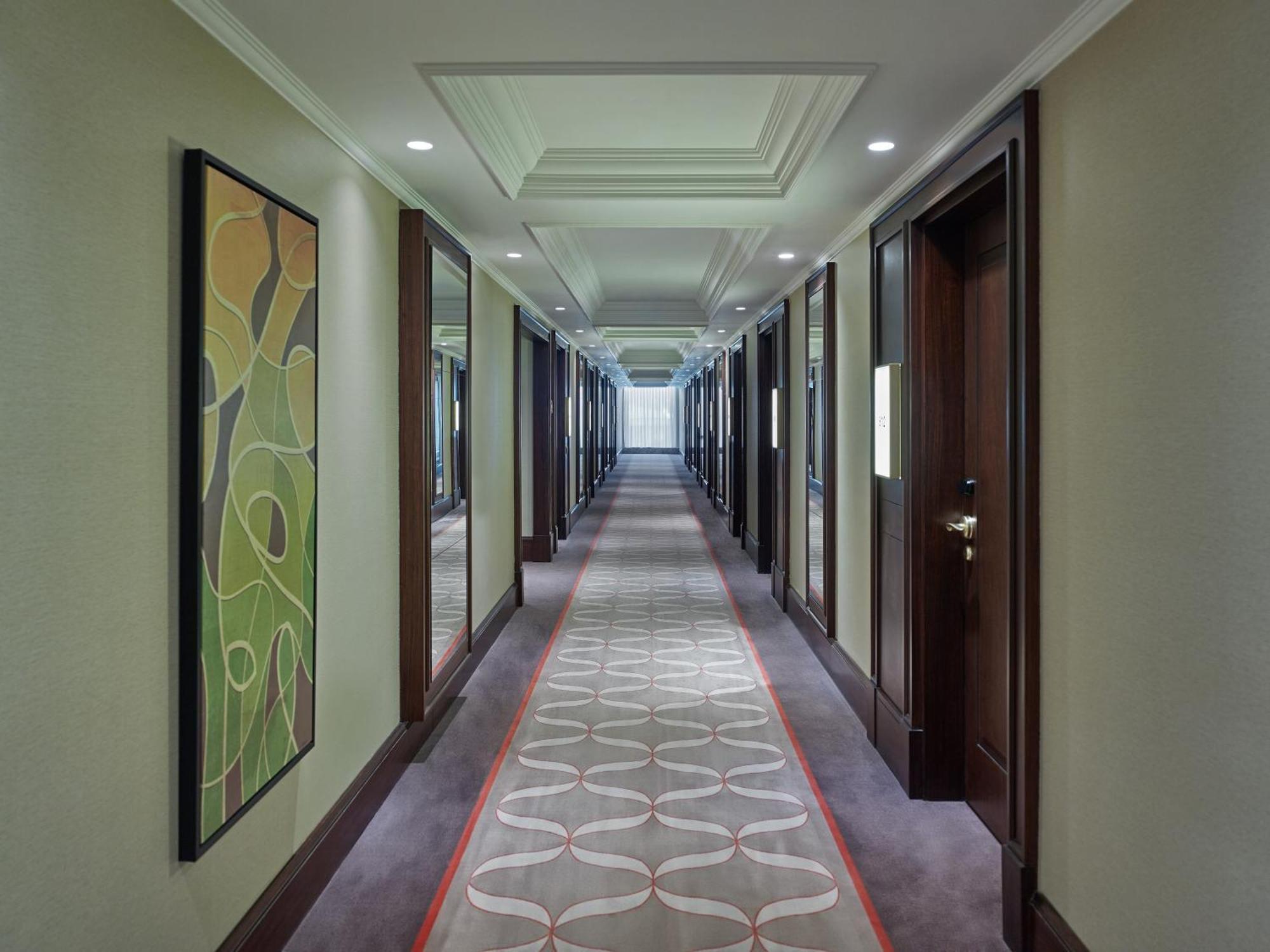 Elite World Grand Istanbul Basin Ekspres Hotel Екстериор снимка A corridor at the hotel