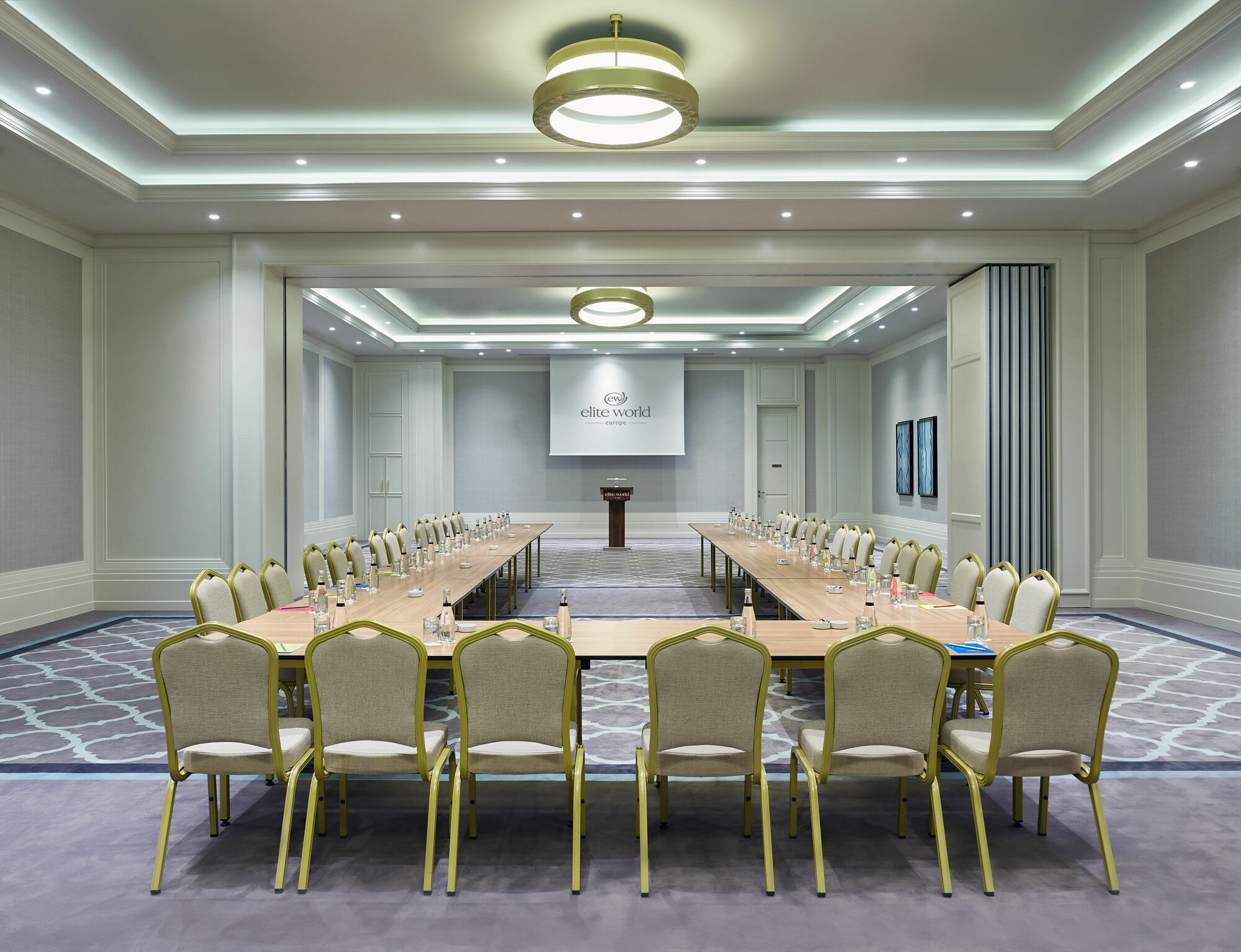 Elite World Grand Istanbul Basin Ekspres Hotel Екстериор снимка Meeting room