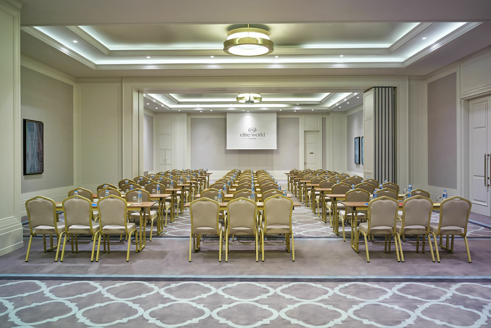 Elite World Grand Istanbul Basin Ekspres Hotel Екстериор снимка Meeting room